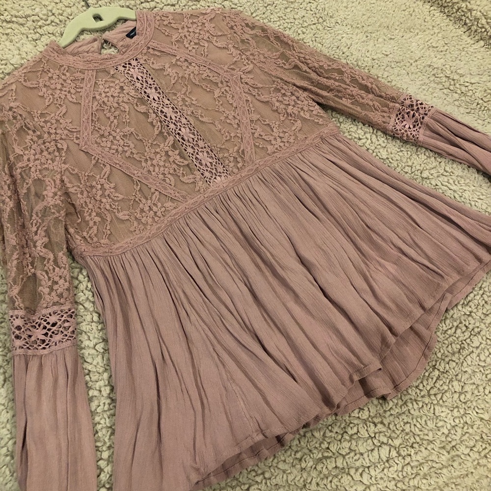 American eagle outfitters lace peplum top